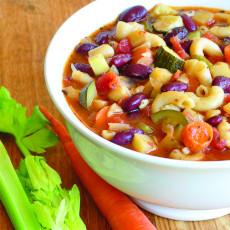 Sopa italiana de legumbres