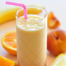 Licuado de yogur y durazno
