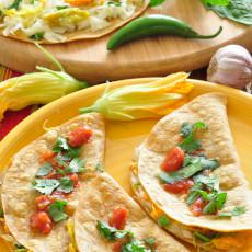 Quesadilla de flor de calabaza