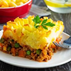 Pastel de carne con papas y verduras